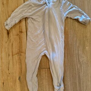 Kyte Gray footie pajamas